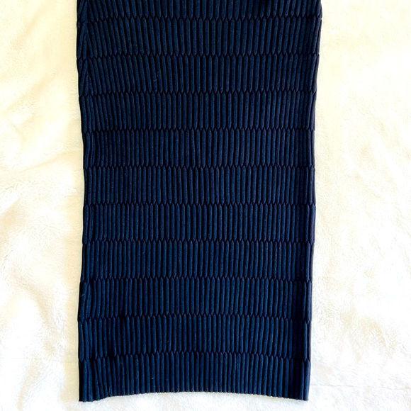 H&M Premium Top & Skirt Set - Picture 4 of 6